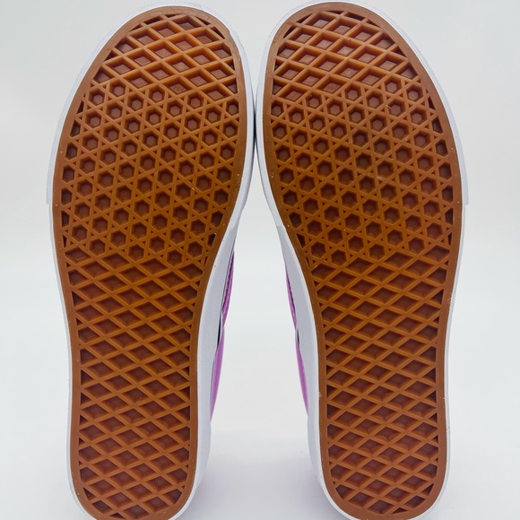 Classic Slip-On Vans - Picture 6 of 12